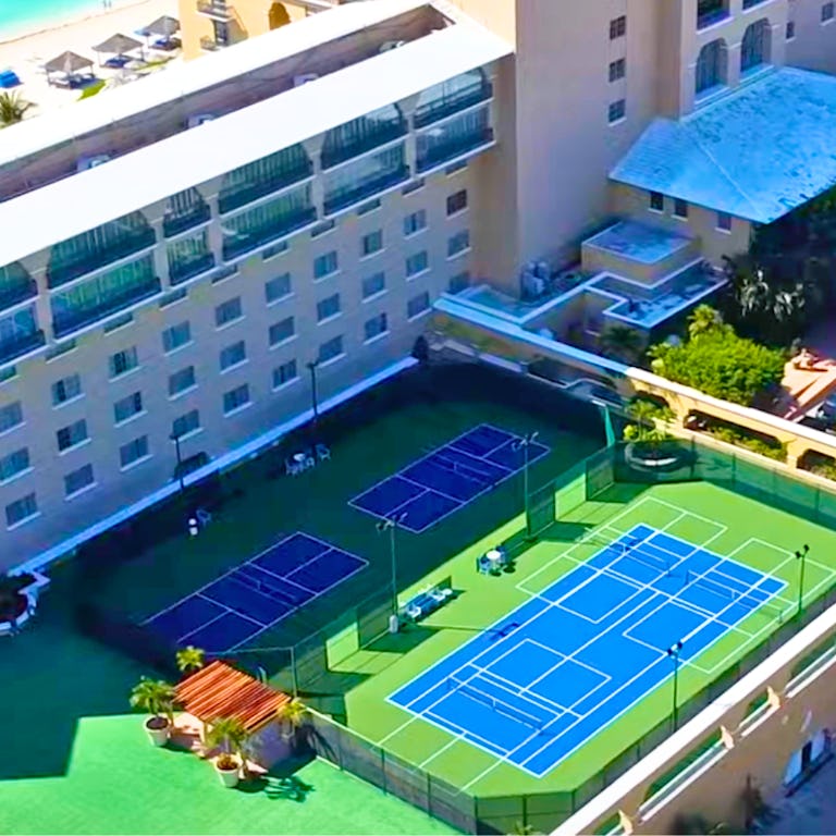 Pickleball in Cancun for Two (2)